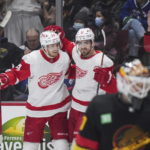 Red Wings trounce struggling Canucks 6-1