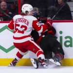 Giroux has goal, 3 assists as Senators beat Red Wings 6-2