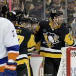Islanders rally in the third to stun Penguins, 4-2