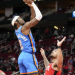 Gordon, rookie Eason help Rockets defeat Thunder 112-106
