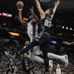 Embiid's double-double keys 76ers as Spurs drop 8th straight