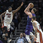 Williams, Hornets send Heat to 4th straight defeat 108-103