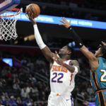 Ayton has 31 points and 16 rebounds, Suns beat Pistons