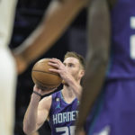 Williams, Hornets send Heat to 4th straight defeat 108-103