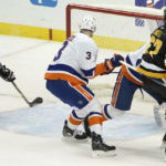 Islanders rally in the third to stun Penguins, 4-2