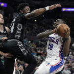 Embiid's double-double keys 76ers as Spurs drop 8th straight