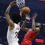 Mitchell nets 29 as Cavs rally past Bulls, win streak hits 6