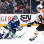Silovs, Pettersson help Canucks beat Flyers, 6-2