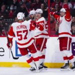 Giroux has goal, 3 assists as Senators beat Red Wings 6-2
