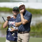 Suh leads, Kirk fires a 62 in 2nd round of Honda Classic