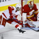 Red Wings beat Flames 5-2, extend winning streak to 5 games