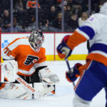 Palmieri, Barzal score in win for Isles in Horvat's 1st game