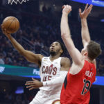 Mitchell scores 35 points, Cavaliers rout Raptors 118-93