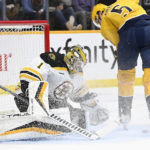 Jeremy Swayman makes 29 saves, Bruins blank Predators 5-0