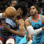 Devin Booker scores 25 points, Suns beat Thunder 124-115