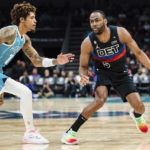 Ball fractures ankle in Hornets' 117-106 win over Pistons