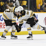 Jeremy Swayman makes 29 saves, Bruins blank Predators 5-0