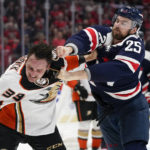 Ducks end 6-game skid, hand Capitals 6th consecutive loss