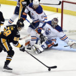 McDavid scores twice, Oilers blast reeling Crosby, Pens 7-2