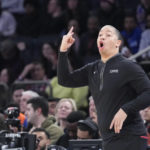 Leonard has 35 points, Clippers outlast Knicks 134-128 in OT
