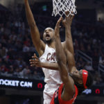 Mitchell scores 35 points, Cavaliers rout Raptors 118-93