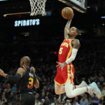 Murray scores 21 points, Hawks roll past Suns 132-100