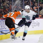 Schwartz scores twice to lead Kraken past Flyers