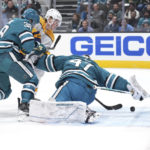 Granlund and Niederreiter both score 2, Preds top Sharks 6-2