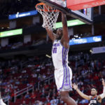 Murray hits eight 3-pointers as Kings beat Rockets 140-120