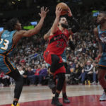 VanVleet tops 30 for 9th time, Raptors beat Pistons 119-118