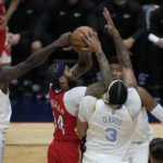 James closes in on NBA record, Lakers falls to Pelicans