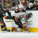 Golden Knights score 5 goals in 3rd period, beat Ducks 7-2