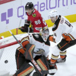 Vatrano's OT goal lifts Ducks over Blackhawks 3-2