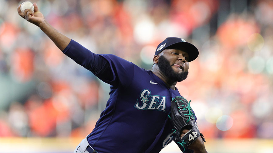 Mariners Diego Castillo...