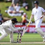 New Zealand edges England by 1 run in test cricket thriller