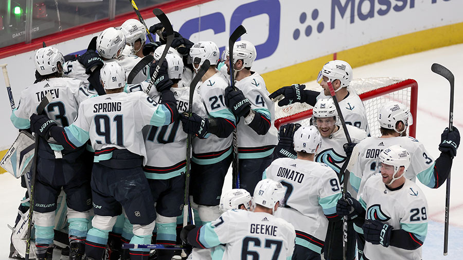 Seattle Kraken hang on in Game 7 to eliminate defending champion Avs