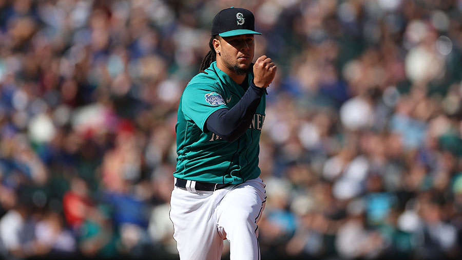 Seattle Mariners Luis Castillo...