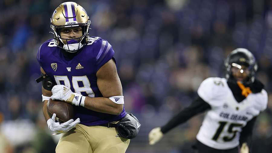 UW Huskies Quentin Moore...